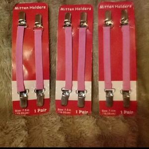 🍎3 For $15🍎Mitten Holder's - Read Below Please